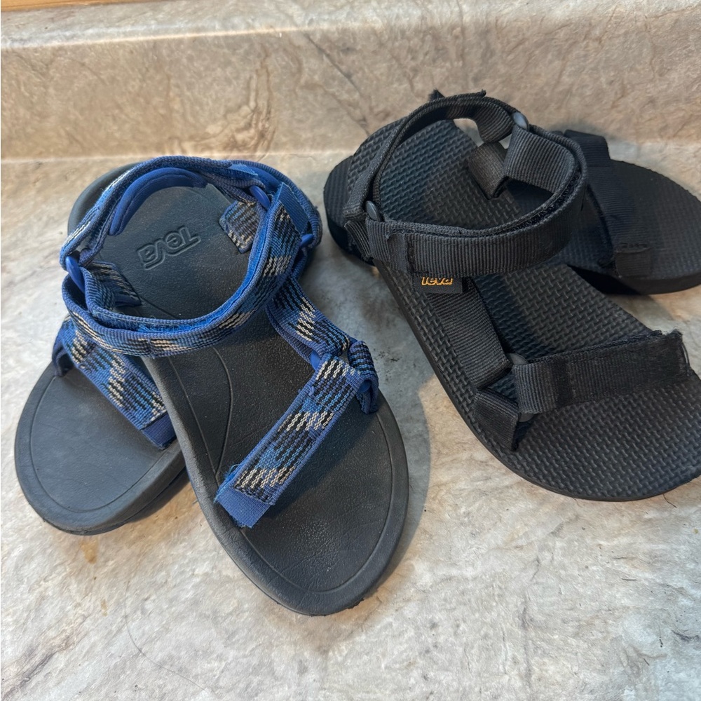 Teva Kids' Black and Blue Adventure Sandals